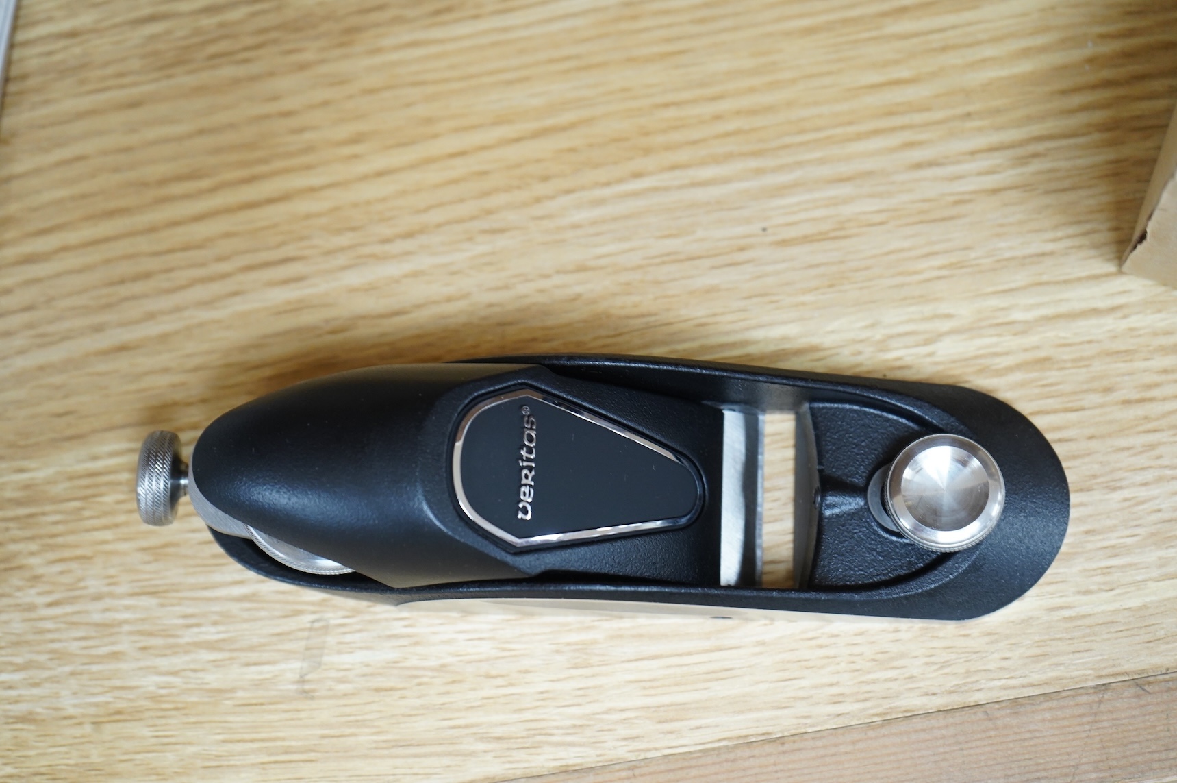A boxed Veritas DX60 block plane with paperwork